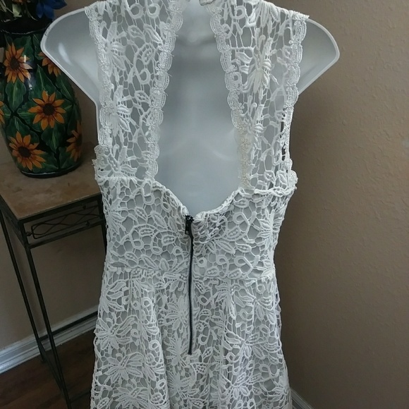 Dress - Picture 3 of 3